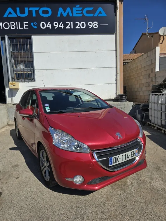 Vente d'une Peugeot 208 édition allure à la Farlède , La Farlède, Passion Auto Méca