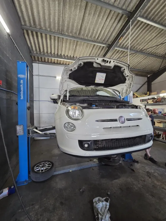 Changement d'embrayage fiat 500 à la Farlède , La Farlède, Passion Auto Méca